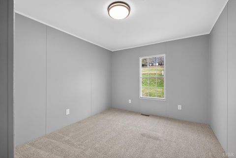Tiny photo for 427 Spencer Road, Concord, VA 24538 (MLS # 365527)