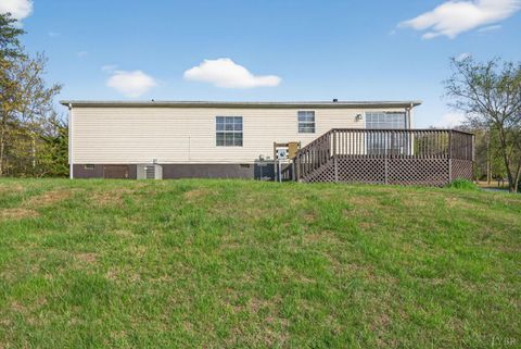 Tiny photo for 427 Spencer Road, Concord, VA 24538 (MLS # 365527)