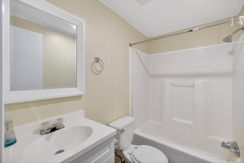 Tiny photo for 427 Spencer Road, Concord, VA 24538 (MLS # 365527)