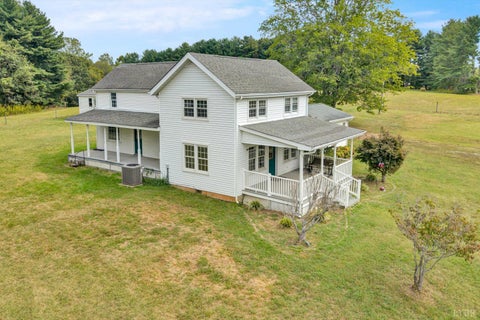 Photo of 202 Chestnut Lane, Amherst, VA 24521 (MLS # 369522)