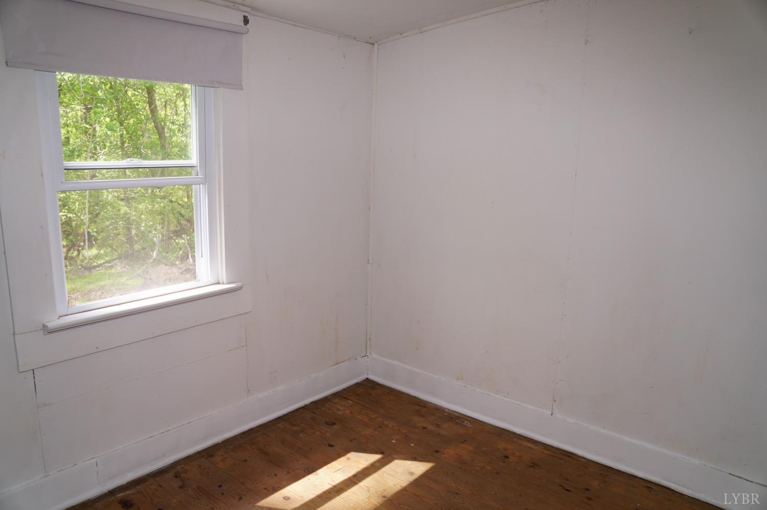 116 Reke Owen Street, Brookneal, Virginia image 10