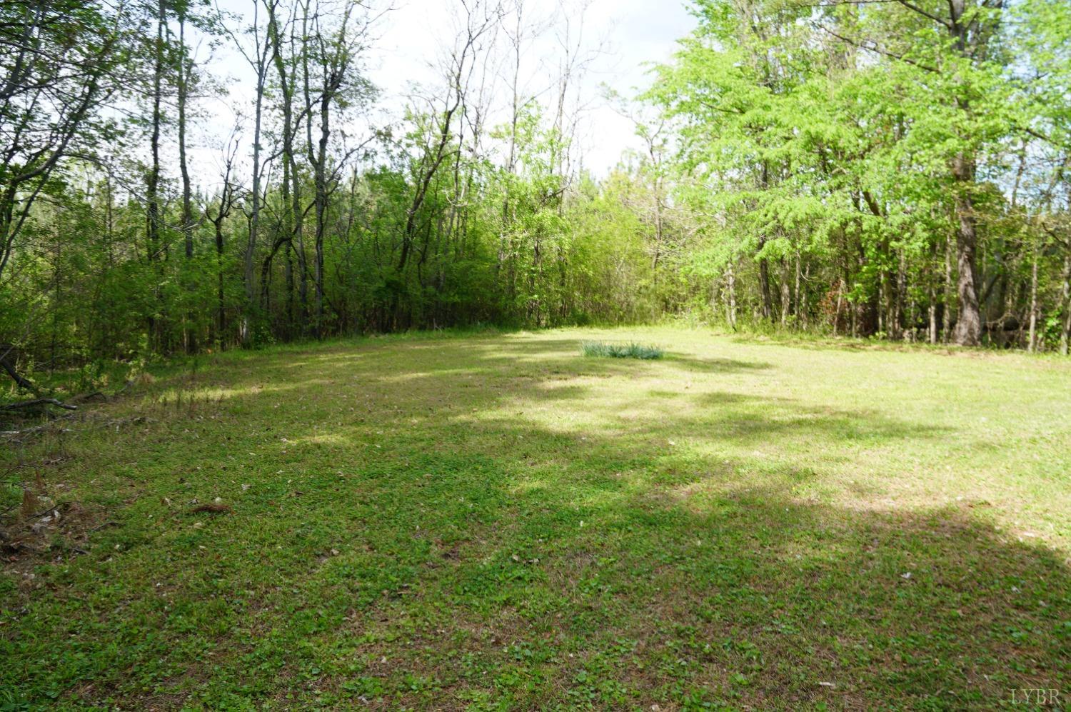 116 Reke Owen Street, Brookneal, Virginia image 27