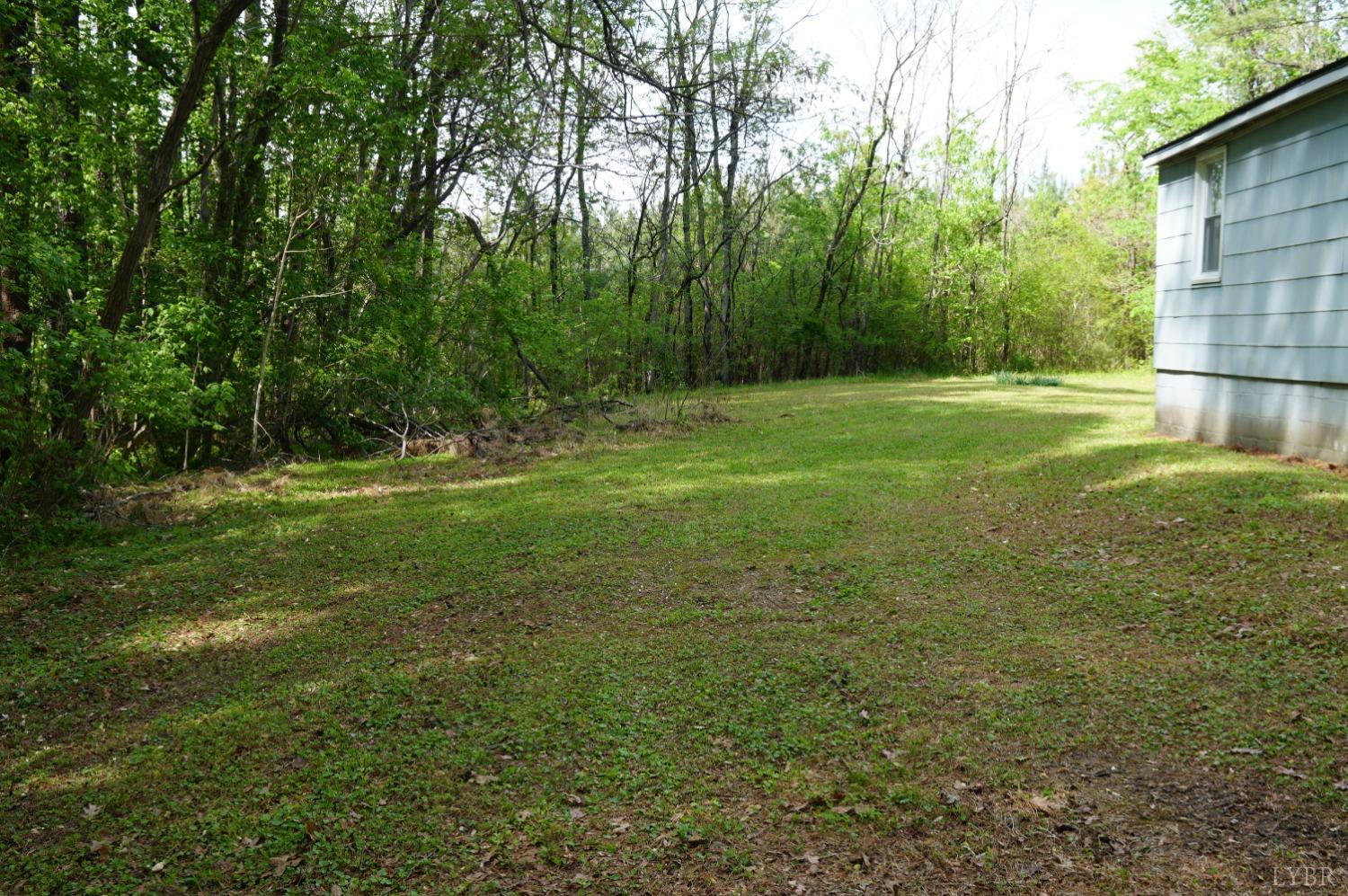 116 Reke Owen Street, Brookneal, Virginia image 24