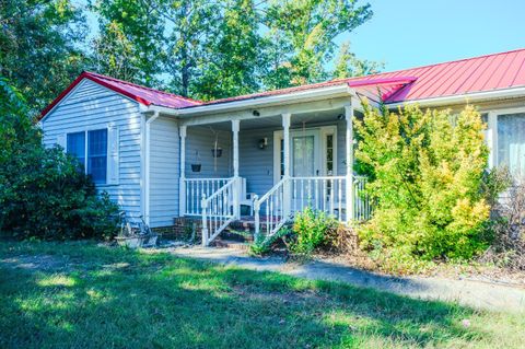Photo of 12232 Farmville Road Rd, Meherrin, VA 23954 (MLS # 362517)
