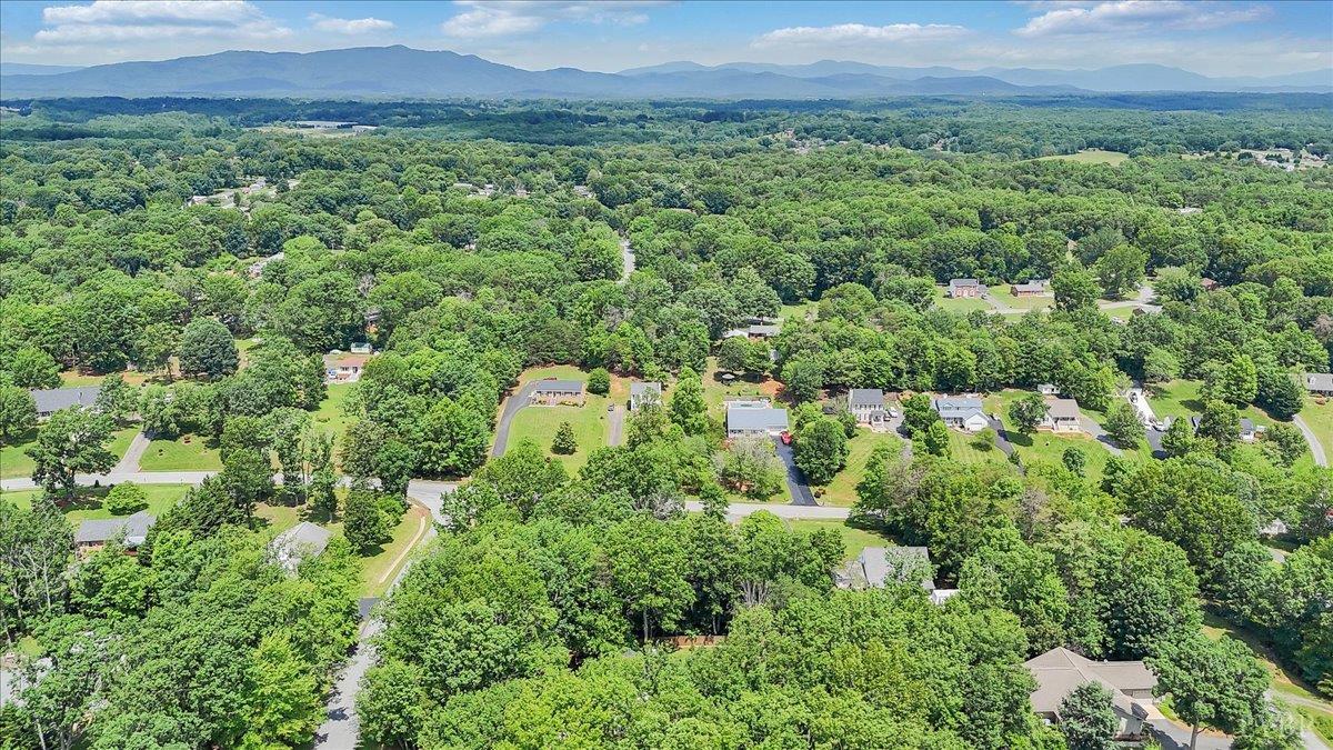 Madison Heights, Virginia 24572, United States, 3 Bedrooms Bedrooms, ,3 BathroomsBathrooms,Residential,Pending,143101