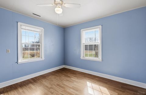 Tiny photo for 63 Morris Church Road, Brookneal, VA 24528 (MLS # 364883)