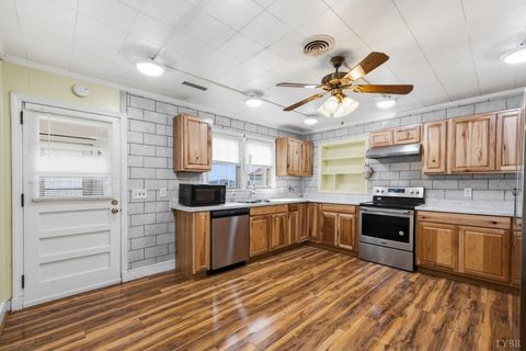 Tiny photo for 63 Morris Church Road, Brookneal, VA 24528 (MLS # 364883)