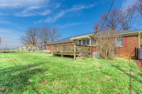 Tiny photo for 63 Morris Church Road, Brookneal, VA 24528 (MLS # 364883)