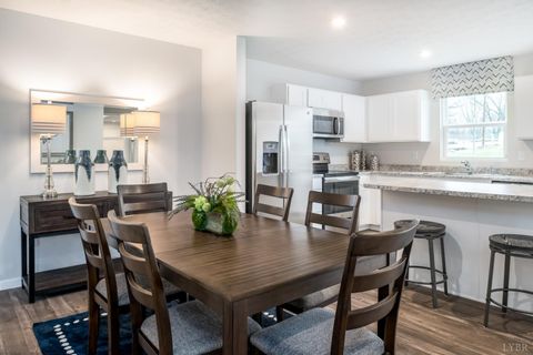 Tiny photo for 25 Crossing Court, Bedford, VA 24523 (MLS # 366501)
