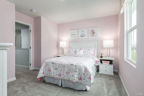Tiny photo for 25 Crossing Court, Bedford, VA 24523 (MLS # 366501)