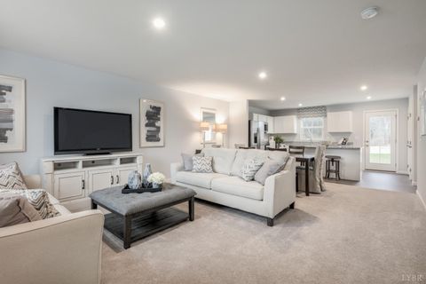 Tiny photo for 25 Crossing Court, Bedford, VA 24523 (MLS # 366501)