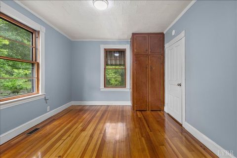 Tiny photo for 53 Fairfield Avenue, Danville, VA 24541 (MLS # 363847)