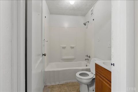 Tiny photo for 53 Fairfield Avenue, Danville, VA 24541 (MLS # 363847)