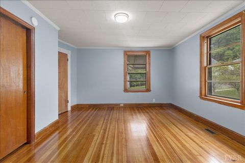 Tiny photo for 53 Fairfield Avenue, Danville, VA 24541 (MLS # 363847)