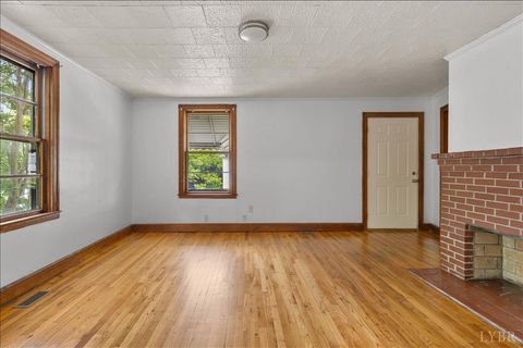 Tiny photo for 53 Fairfield Avenue, Danville, VA 24541 (MLS # 363847)