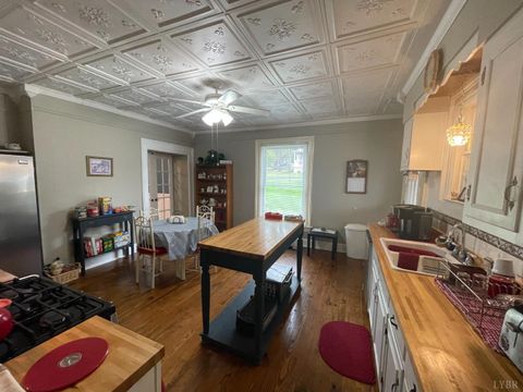 Tiny photo for 721 Grove Street, Bedford, VA 24523 (MLS # 362206)