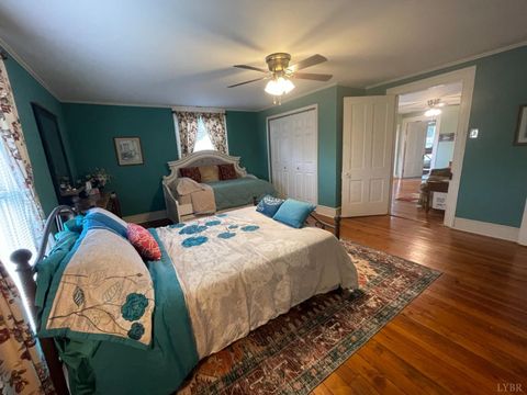 Tiny photo for 721 Grove Street, Bedford, VA 24523 (MLS # 362206)