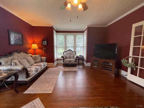 Tiny photo for 721 Grove Street, Bedford, VA 24523 (MLS # 362206)