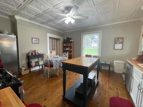 Tiny photo for 721 Grove Street, Bedford, VA 24523 (MLS # 362206)
