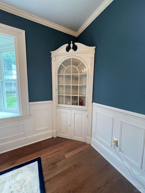 Tiny photo for 721 Grove Street, Bedford, VA 24523 (MLS # 362206)