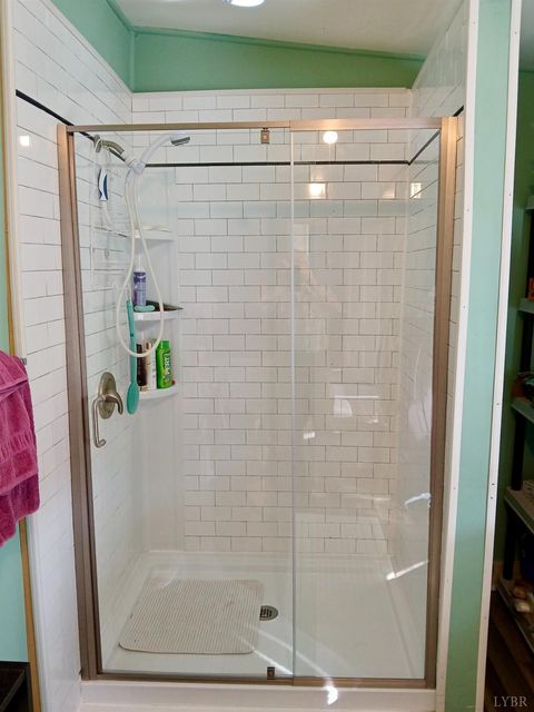 Tiny photo for 721 Grove Street, Bedford, VA 24523 (MLS # 362206)