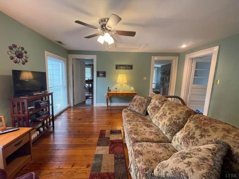 Tiny photo for 721 Grove Street, Bedford, VA 24523 (MLS # 362206)