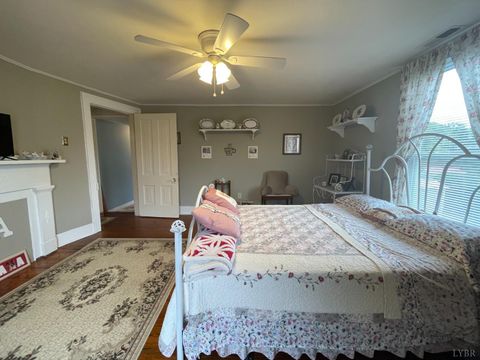 Tiny photo for 721 Grove Street, Bedford, VA 24523 (MLS # 362206)