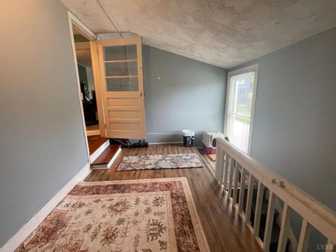 Tiny photo for 721 Grove Street, Bedford, VA 24523 (MLS # 362206)