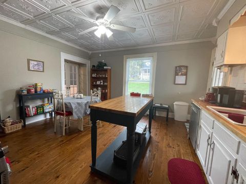 Tiny photo for 721 Grove Street, Bedford, VA 24523 (MLS # 362206)