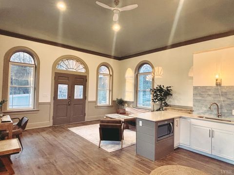 Tiny photo for 122 Brooks Street, Monroe, VA 24574 (MLS # 365374)