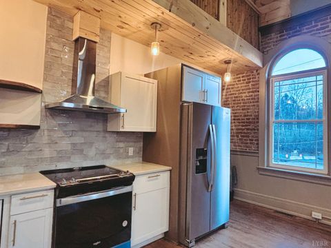 Tiny photo for 122 Brooks Street, Monroe, VA 24574 (MLS # 365374)