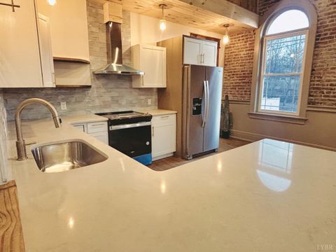 Tiny photo for 122 Brooks Street, Monroe, VA 24574 (MLS # 365374)