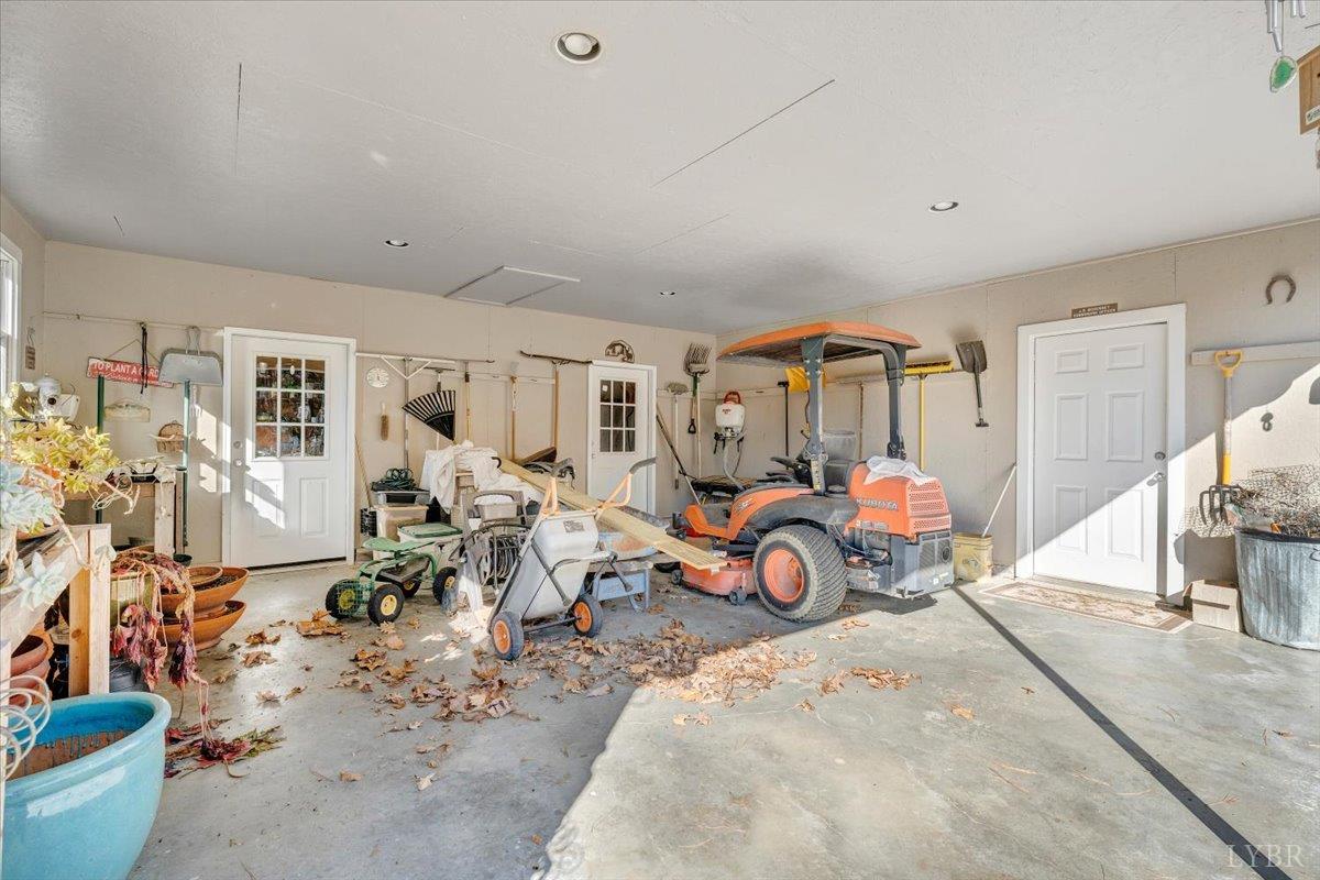 Farmville, Virginia 23901, United States, 3 Bedrooms Bedrooms, ,3 BathroomsBathrooms,Residential,Active,256850