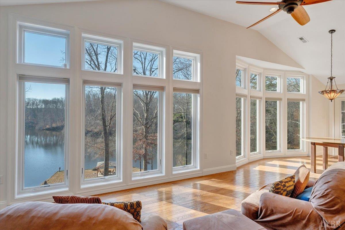 Farmville, Virginia 23901, United States, 3 Bedrooms Bedrooms, ,3 BathroomsBathrooms,Residential,Active,256850