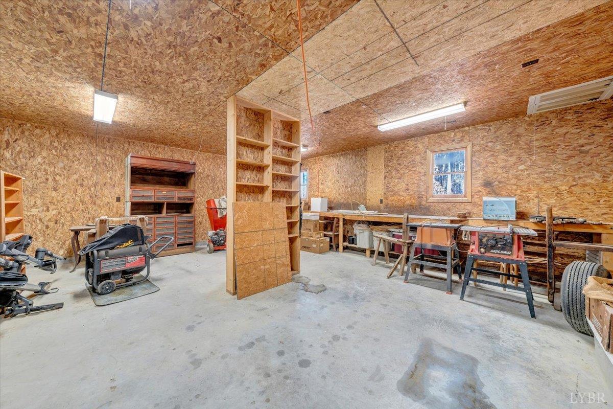 Farmville, Virginia 23901, United States, 3 Bedrooms Bedrooms, ,3 BathroomsBathrooms,Residential,Active,256850