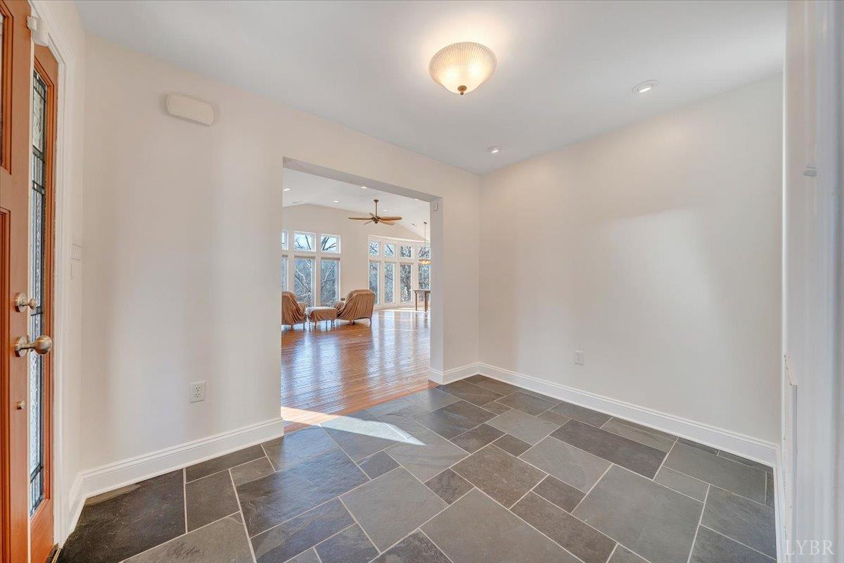 Farmville, Virginia 23901, United States, 3 Bedrooms Bedrooms, ,3 BathroomsBathrooms,Residential,Active,256850