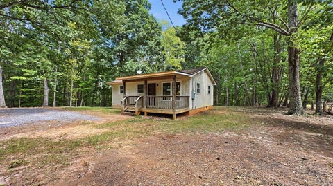 Photo of 1254 Wapiti Run Road, Moneta, VA 24121 (MLS # 369108)