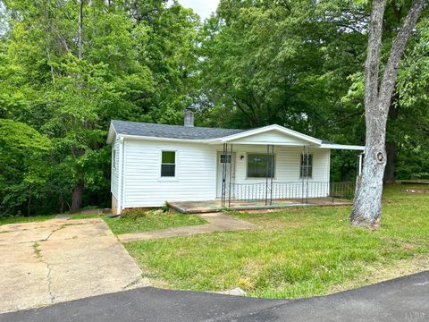Tiny photo for 912 Mercury Street St, Lynchburg, VA 24502 (MLS # 366690)