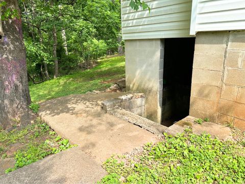 Tiny photo for 912 Mercury Street St, Lynchburg, VA 24502 (MLS # 366690)