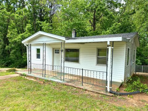 Tiny photo for 912 Mercury Street St, Lynchburg, VA 24502 (MLS # 366690)
