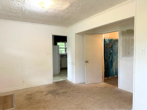 Tiny photo for 912 Mercury Street St, Lynchburg, VA 24502 (MLS # 366690)