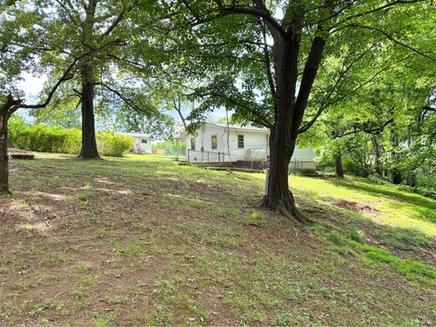 Tiny photo for 912 Mercury Street St, Lynchburg, VA 24502 (MLS # 366690)