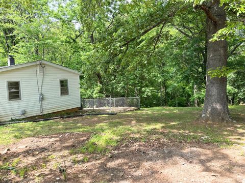 Tiny photo for 912 Mercury Street St, Lynchburg, VA 24502 (MLS # 366690)
