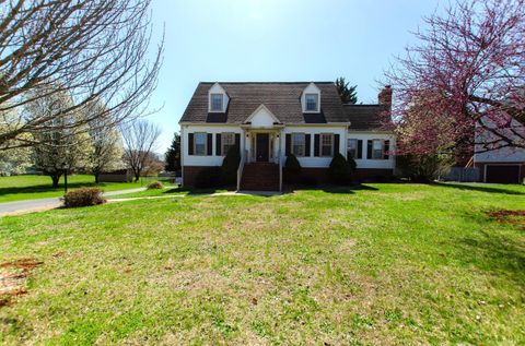 Tiny photo for 102 Meadows Dr Dr, Forest, VA 24551 (MLS # 365313)