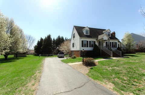 Tiny photo for 102 Meadows Dr Dr, Forest, VA 24551 (MLS # 365313)