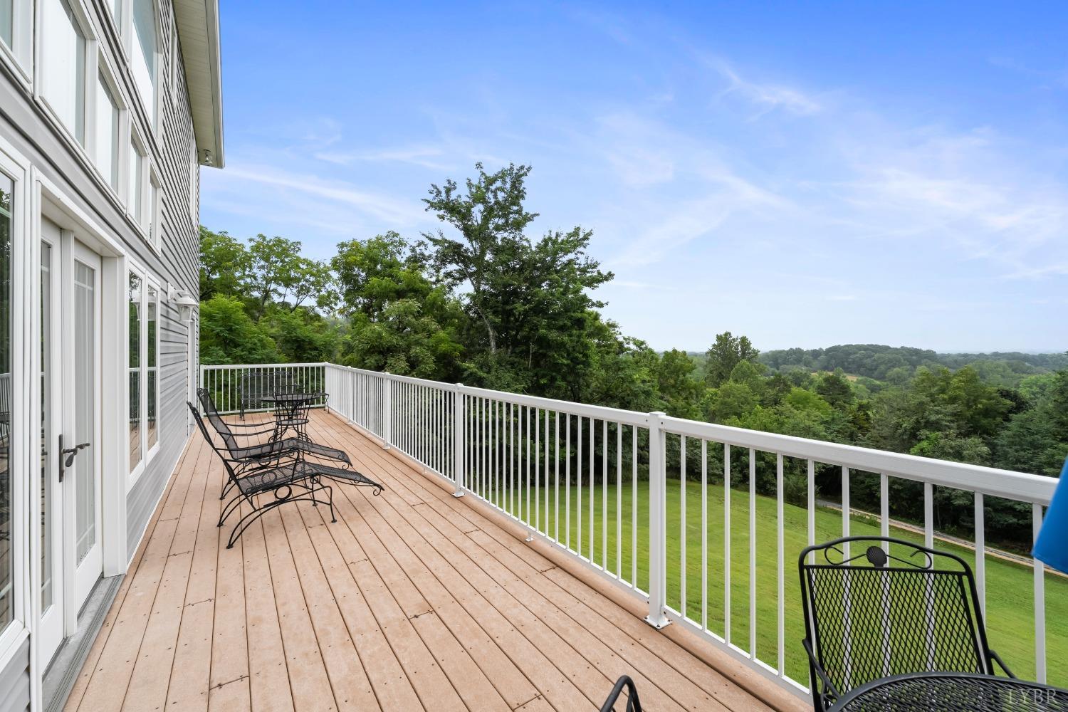 1136 Heavens View Drive, Forest, Virginia image 5