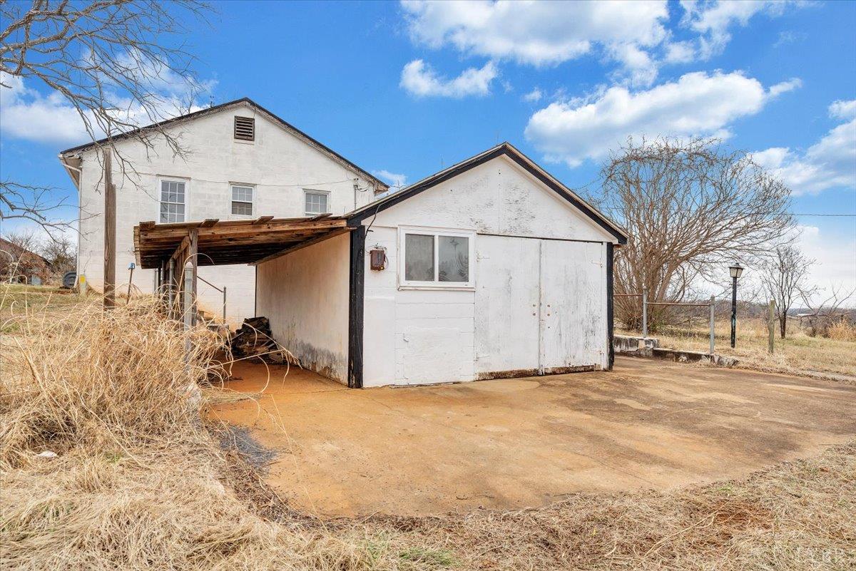 Esmont, Virginia 22937, United States, 4 Bedrooms Bedrooms, ,3 BathroomsBathrooms,Residential,Active,197099