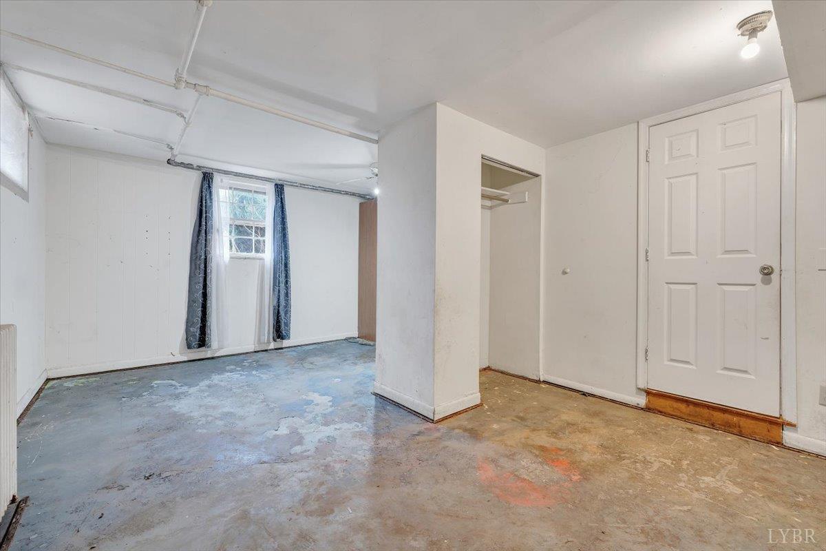 Esmont, Virginia 22937, United States, 4 Bedrooms Bedrooms, ,3 BathroomsBathrooms,Residential,Active,197099