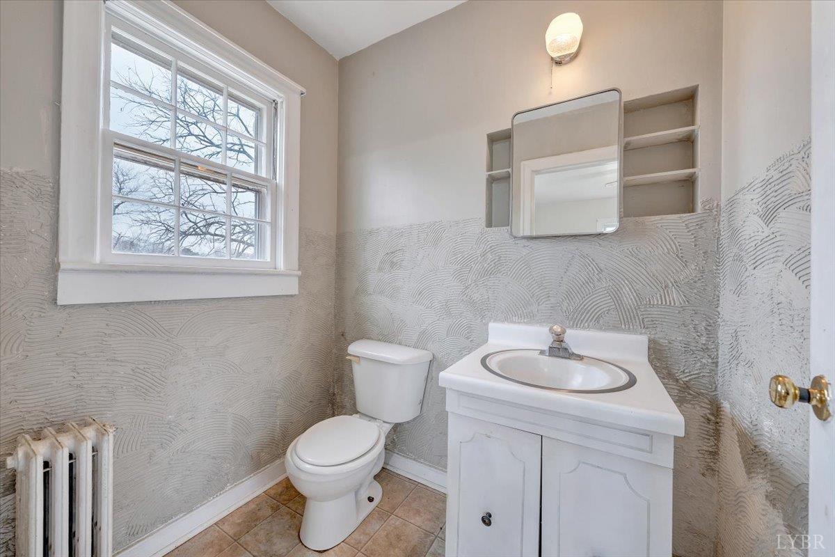 Esmont, Virginia 22937, United States, 4 Bedrooms Bedrooms, ,3 BathroomsBathrooms,Residential,Active,197099