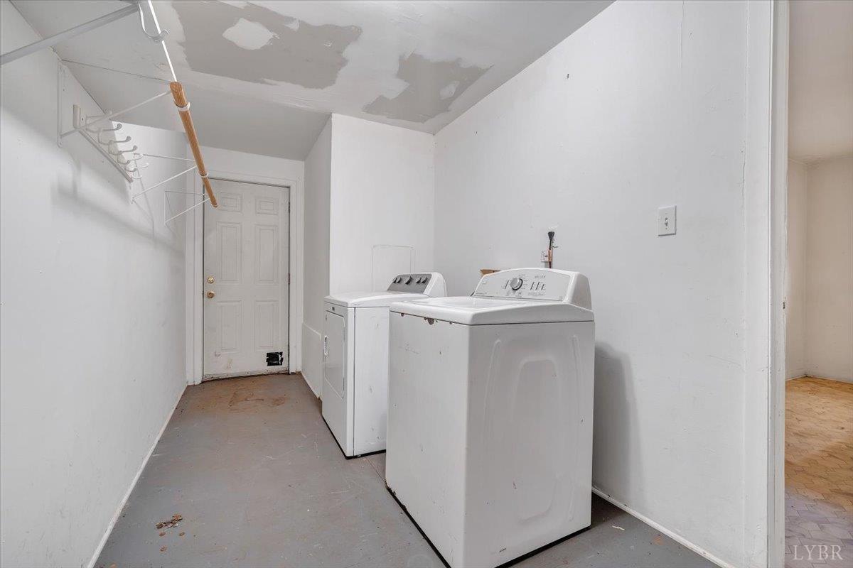 Esmont, Virginia 22937, United States, 4 Bedrooms Bedrooms, ,3 BathroomsBathrooms,Residential,Active,197099